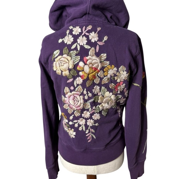 Lucky Brand Tops - Rare vintage y2k Lucky Brand purple floral Asian embroidered zip-up hoodie Med